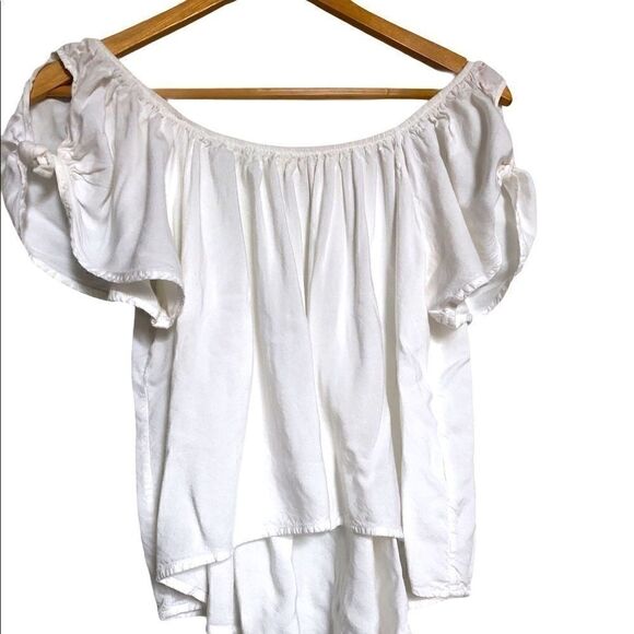Altar'd State Tops - White Altar’d State Crop Top
